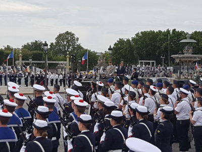 Un infirmier du CCAS de Tours sur la Place de la Concorde pour le 14 juillet